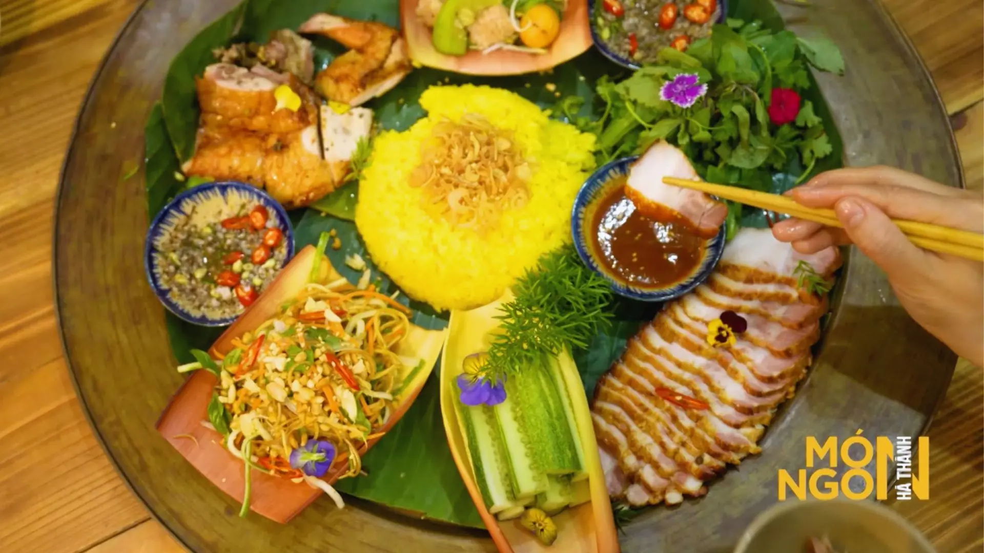 Gà ủ khói | Món ngon ở Hà Thành | 11/10/2025